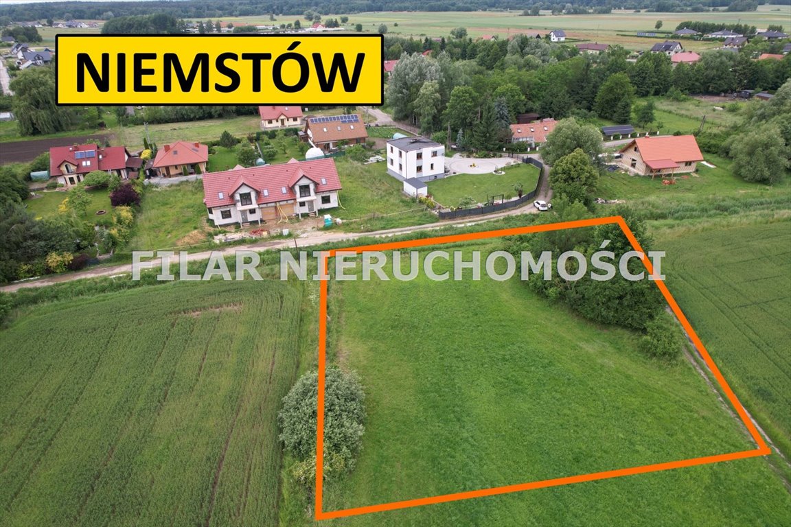 Duża działka 22,17 ara z uzbrojeniem w Niemstowie Niemstów  2 217m2 Foto 1
