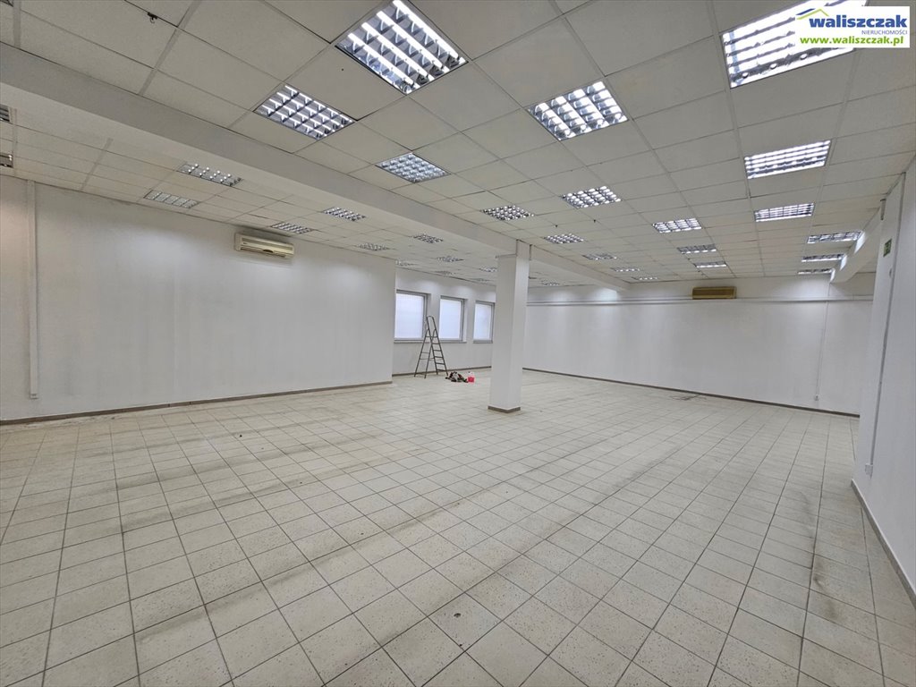 Polecam lokal użytkowy 200 m² z witrynami w centrum Piotrkowa Piotrków Trybunalski, Centrum, J. Słowackiego  200m2 Foto 1