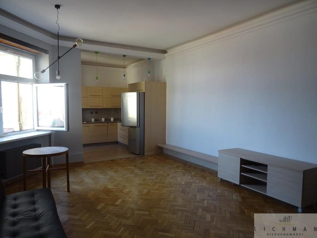 Mieszkanie trzypokojowe na wynajem Łódź, Śródmieście 100m2 Foto 1 Mieszkanie trzypokojowe na wynajem Łódź, Śródmieście 100m2 Foto 1