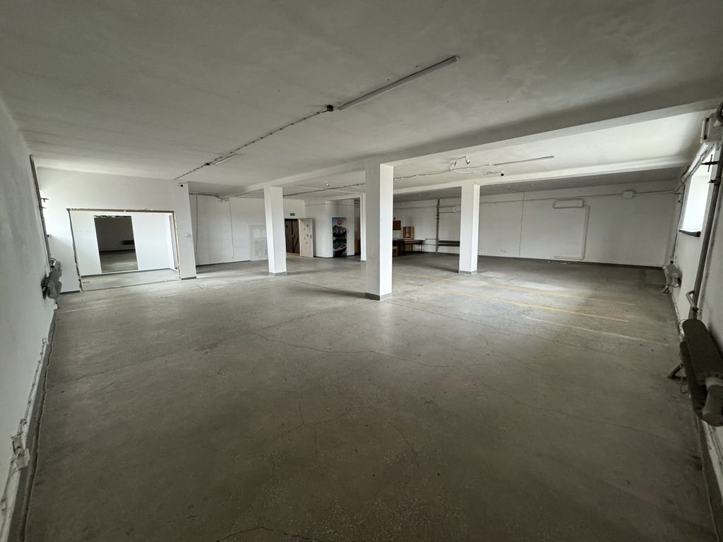 Hala magazynowa 496 m² z rampą i parkingiem w Rzeszowie Rzeszów, Mikołaja Reja  496m2 Foto 1