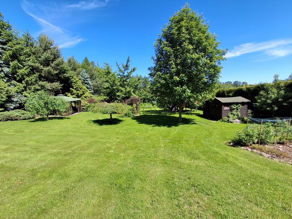Sprzedam działkę nad jeziorem z domkami i ogrodem 2241 m² Jerzyn  2 241m2 Foto 1