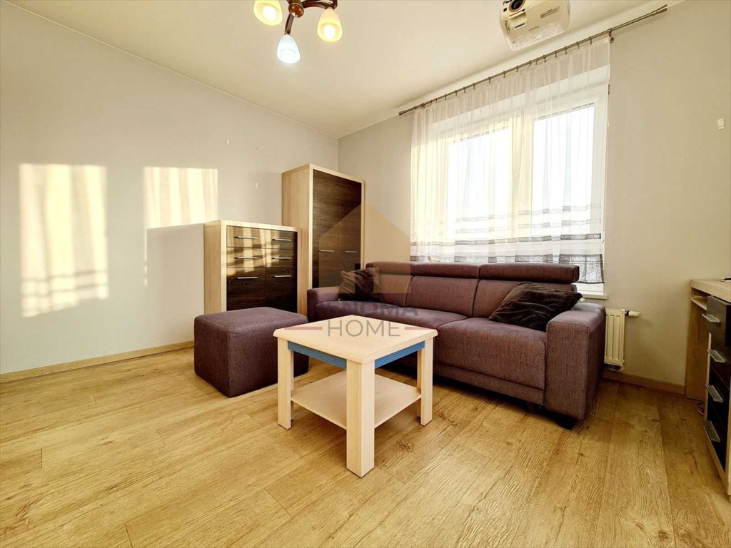 Na wynajem przestronne 3-pokojowe mieszkanie 42 m² w Wrocławiu Wrocław, Henryka Sienkiewicza  67m2 Foto 1