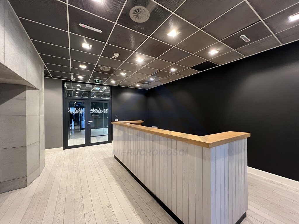 Nowoczesny biurowiec na Żoliborzu — 960 m2 do wynajęcia Warszawa, Żoliborz  961m2 Foto 1