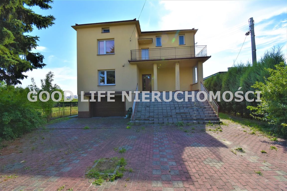 Przestronny dom 220 m2 z garażem i patio w Rzeszowie Rzeszów, Strażacka  330m2 Foto 1