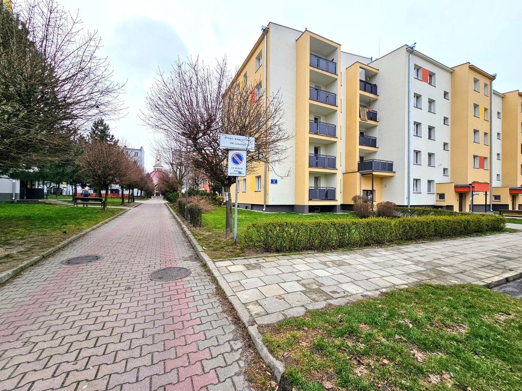 Mieszkanie dwupokojowe na sprzedaż Lubartów, Księdza Jerzego Popiełuszki  52m2 Foto 1