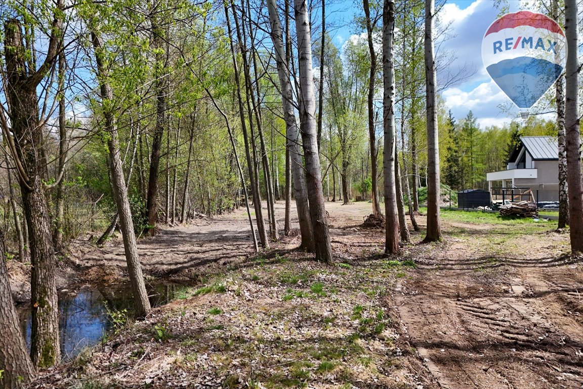 Do sprzedania działka 3174 m² z oczkiem wodnym i mediami w Budach Michałowskich Budy Michałowskie, Karliczka  3 174m2 Foto 1