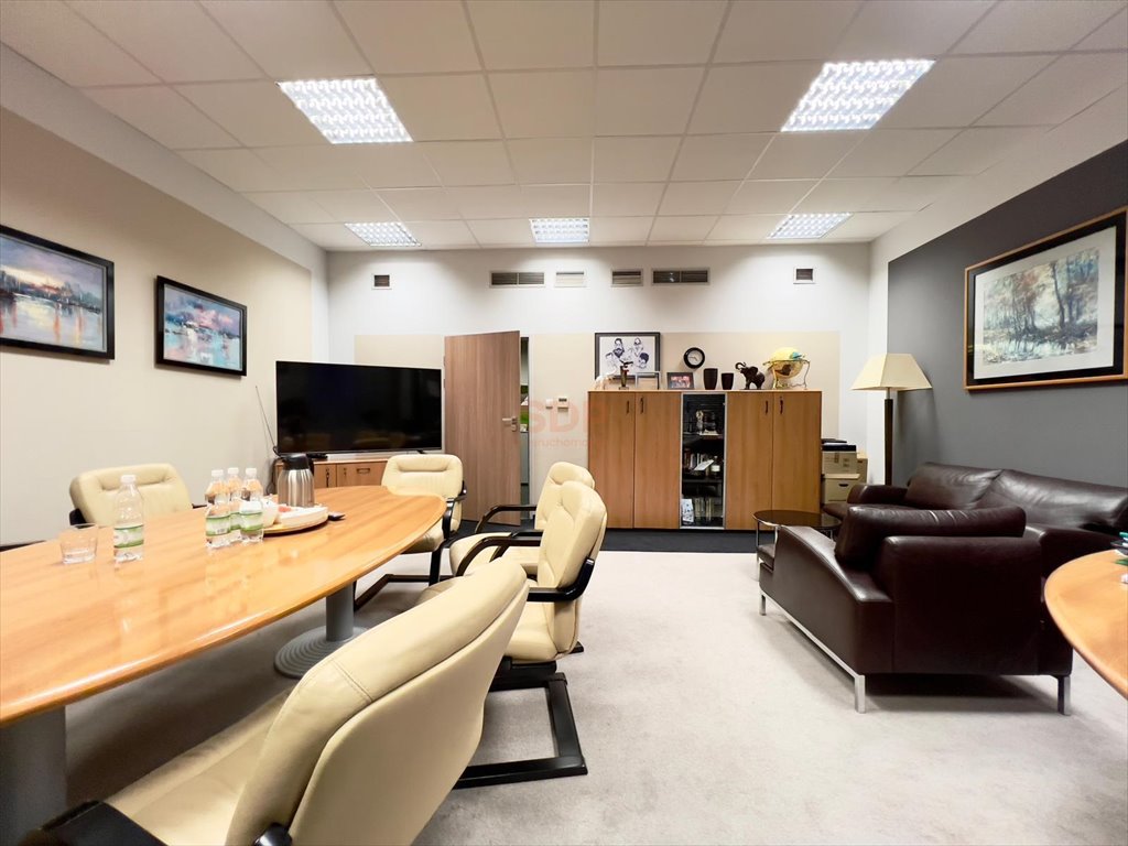 Nowoczesny lokal biurowy 237 m2 z recepcją i parkingiem Wrocław, Stare Miasto, Przedmieście Oławskie, Dąbrowskiego Henryka  237m2 Foto 1