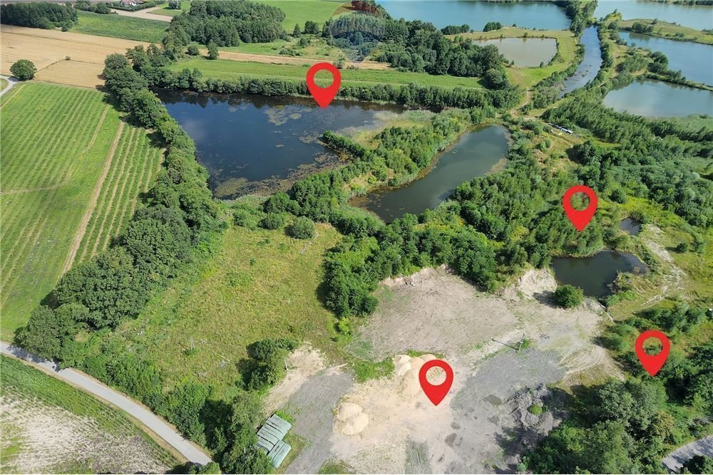 Działka inwestycyjna 57,5 ha z częścią produkcyjną i usługową Strumień  57 527m2 Foto 1