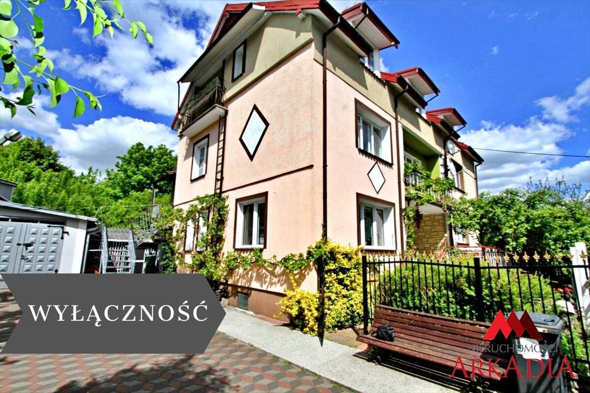 Przestronny dom 183 m² z 7 pokojami i działką 877 m² Lipno, Lipno  183m2 Foto 1
