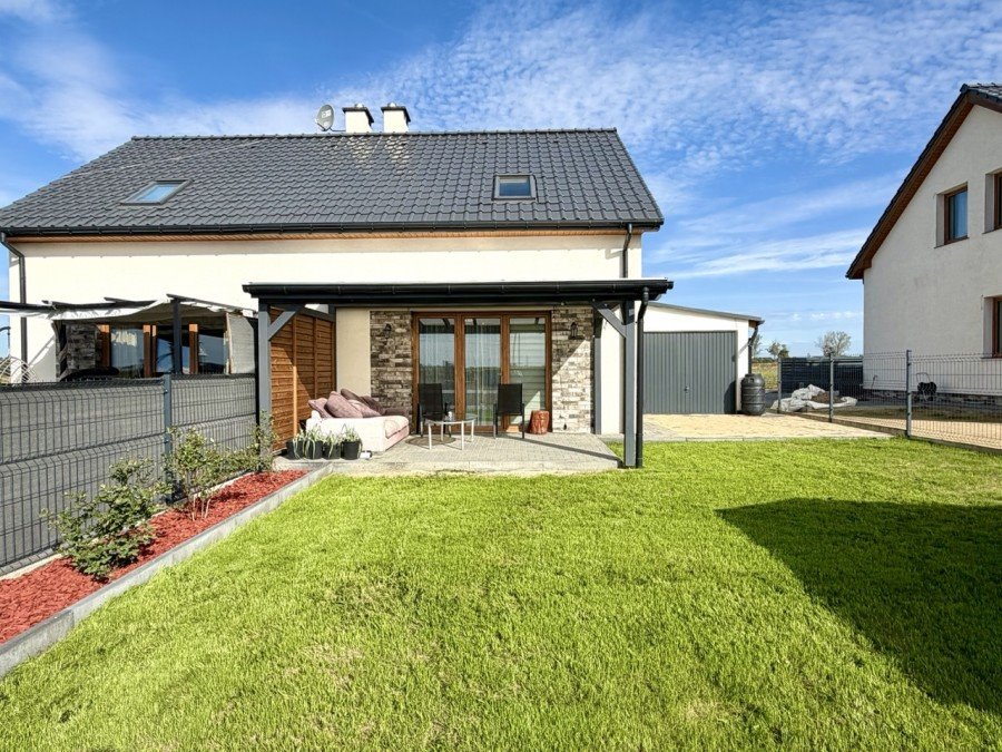 Sprzedam nowoczesny dom 76 m² z ogrodem i garażem w Stargardzie: Stargard