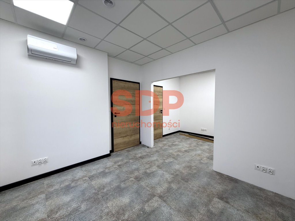 Wrocław, lokal usługowy 243 m2 z magazynem i klimatyzacją Wrocław, Władysława Zarembowicza  243m2 Foto 1