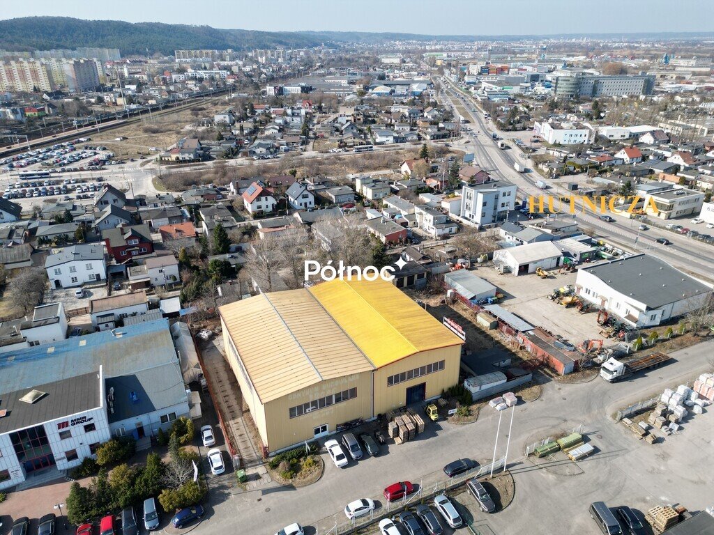 Magazyn 500 m² w Gdyni - wysoka hala z bramami i ogrzewaniem Gdynia, Hutnicza  500m2 Foto 1