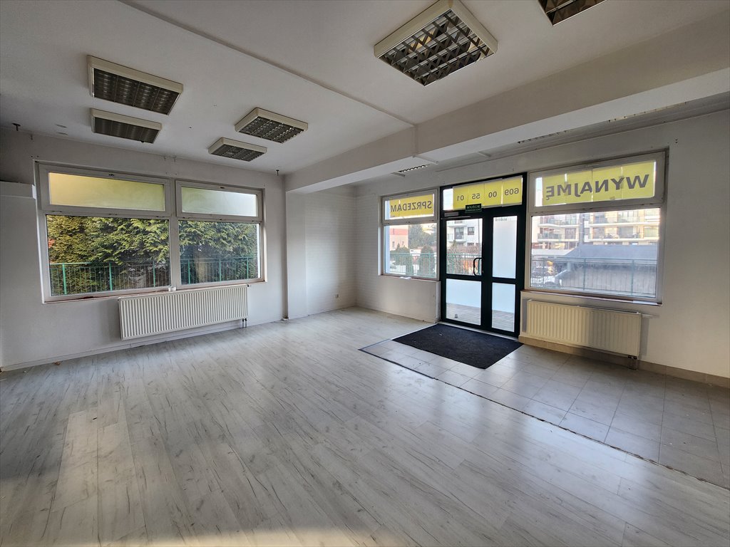 Lokal handlowy 95 m² z witrynami i aranżacją (ul. Fasolowa) Warszawa, Włochy, ul. Fasolowa  95m2 Foto 1