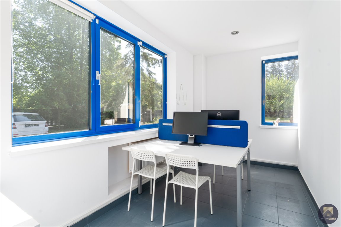 Nowoczesny lokal 52 m² z magazynem i biurem w Nadarzynie Nadarzyn  200m2 Foto 1