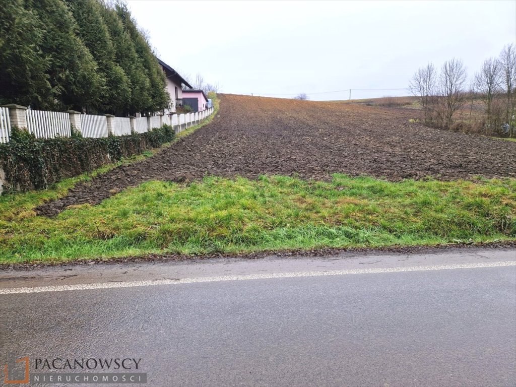 Działka budowlana na sprzedaż Karniów  2 668m2 Foto 1