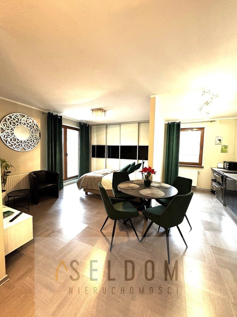 Mieszkanie dwupokojowe na sprzedaż Jelenia Góra, Centrum  56m2 Foto 1