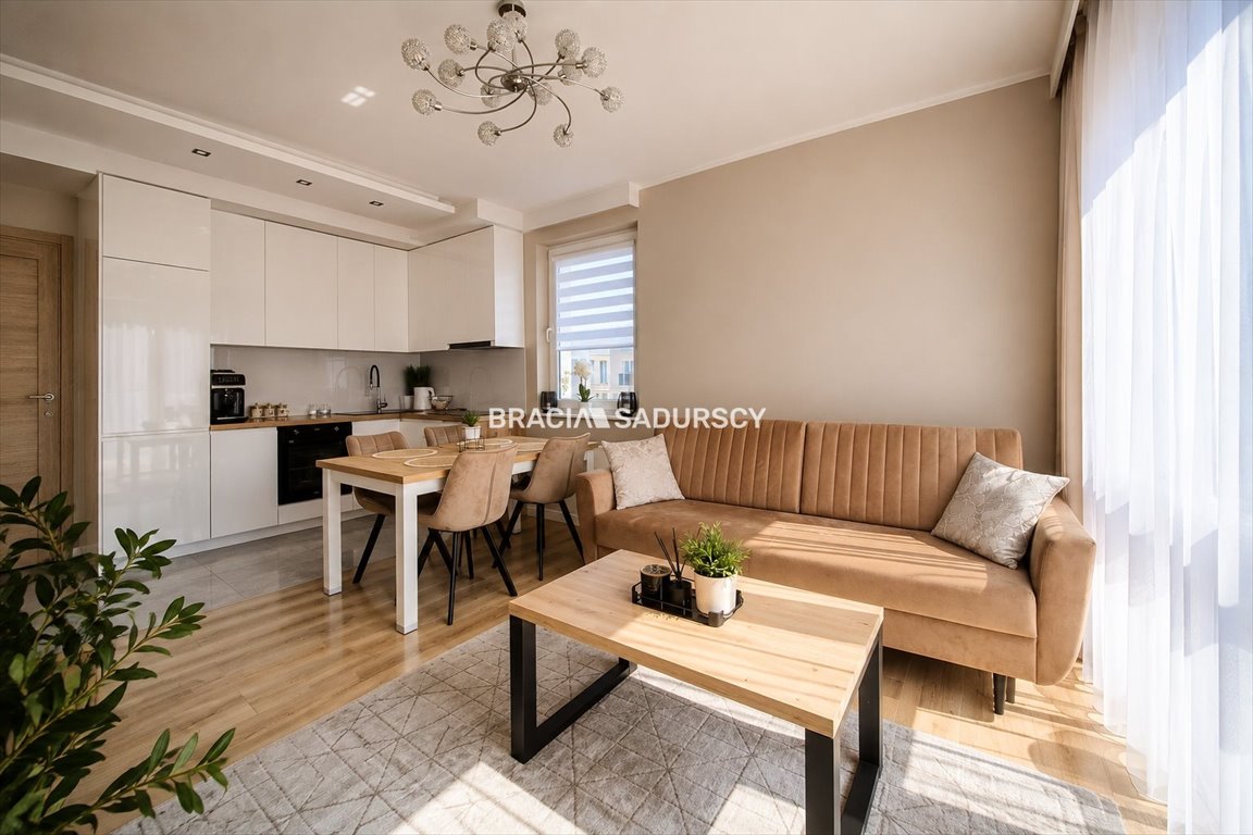 Polecam przestronne 3-pokojowe mieszkanie 58,38 m² z balkonem w Krakowie Kraków, Wzgórza Krzesławickie, Kantorowice, Kantorowicka  58m2 Foto 1