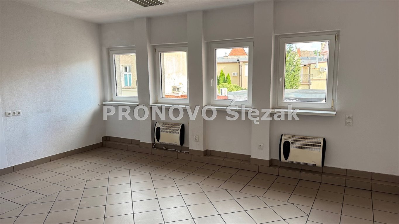 Polecam lokal 30 m² w centrum Trzebnicy na działalność: Trzebnica Trzebnica Trzebnica