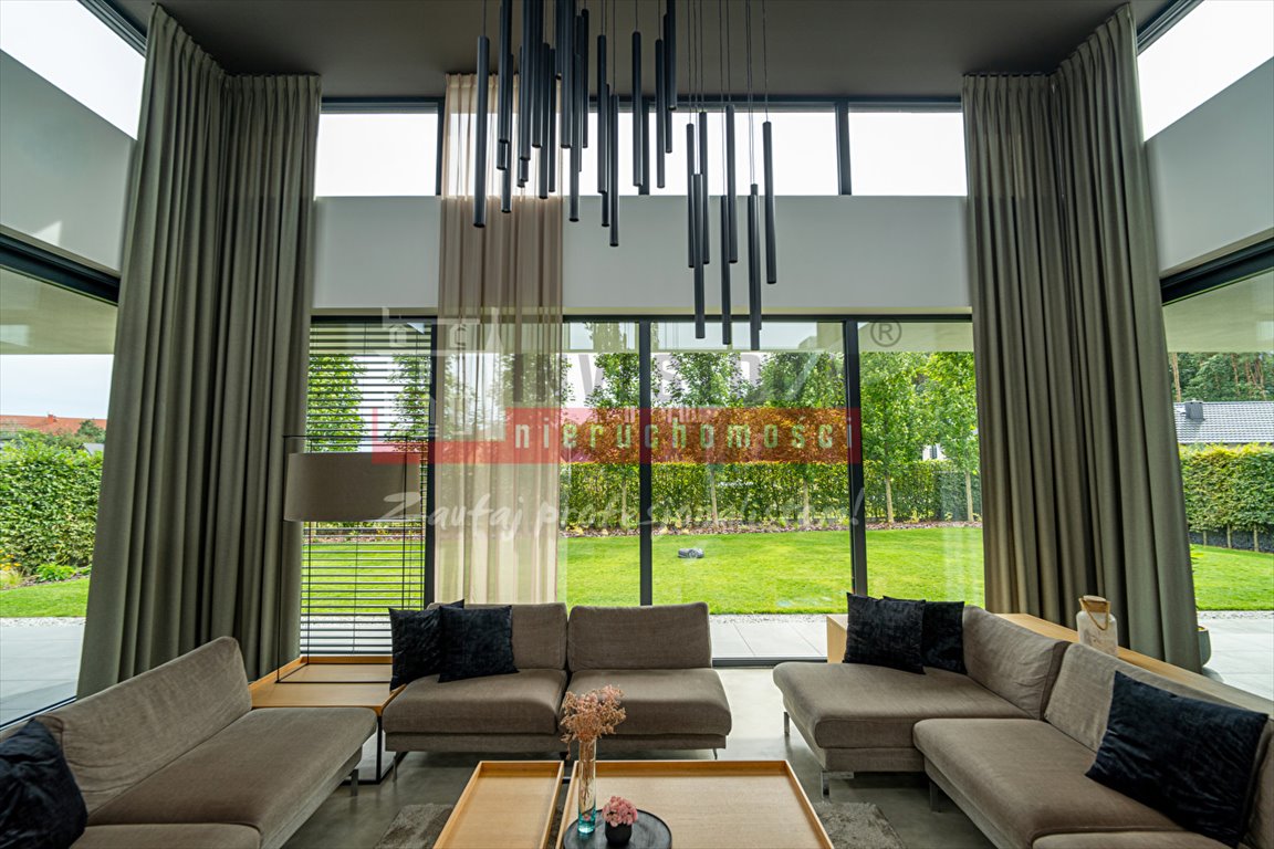 Unikatowy dom 4 pokoi z nietuzinkową bryłą w Gogolinie Gogolin  271m2 Foto 1