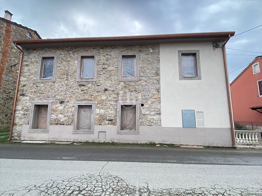 Do sprzedania inwestycja 430 m² z 5 jednostkami w Capannori Włochy, Capannori  430m2 Foto 1