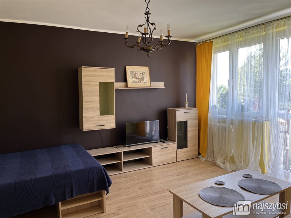 Kawalerka z balkonem, pełne umeblowanie, blisko centrum Koszalin, Lechitów  37m2 Foto 1