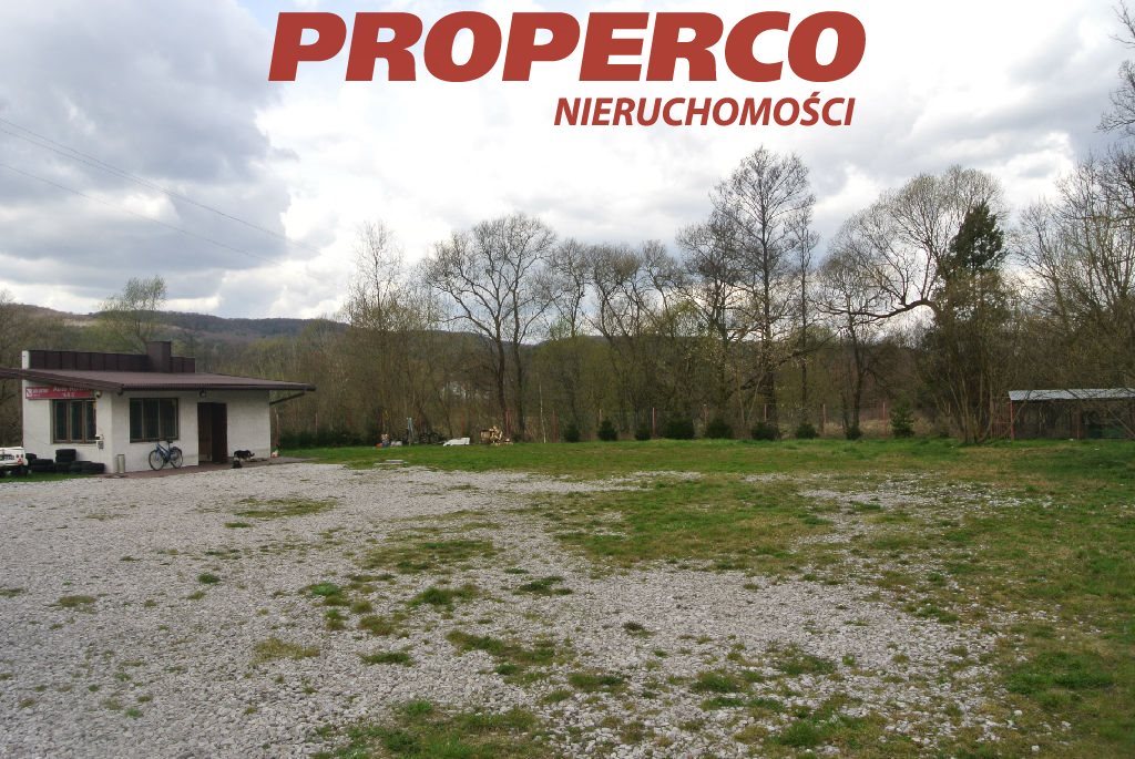 Działka 1657 m2 z murowanym budynkiem i mediami w Białogonie Kielce, Białogon  1 657m2 Foto 1