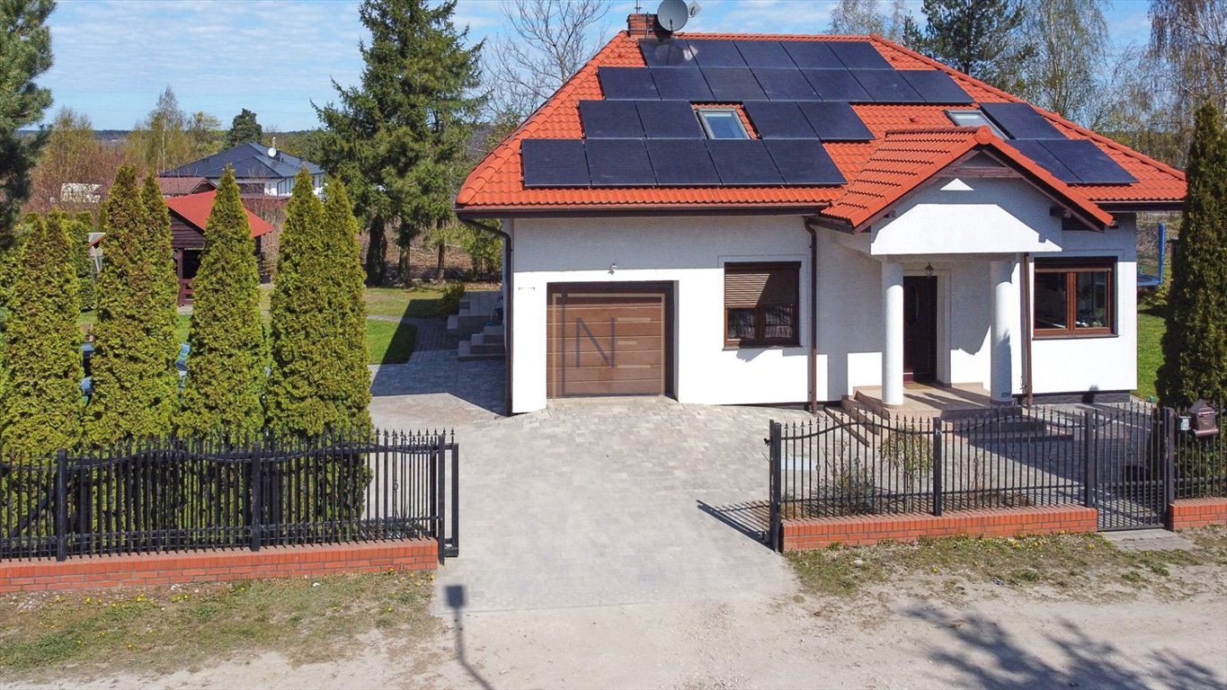 Do sprzedania komfortowy dom 206 m² z fotowoltaiką i ogrodem Lisi Ogon  206m2 Foto 1