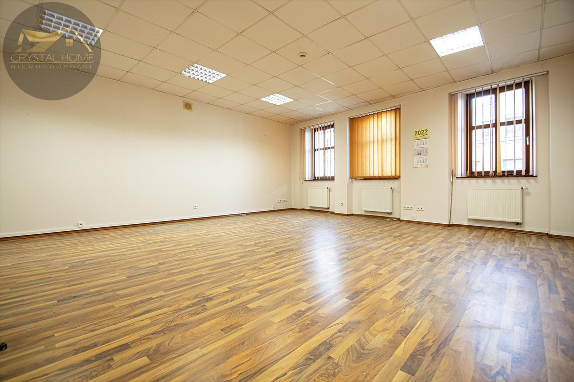 Wynajem lokalu 41,8 m2 w odrestaurowanej kamienicy z windą Świdnica  42m2 Foto 1