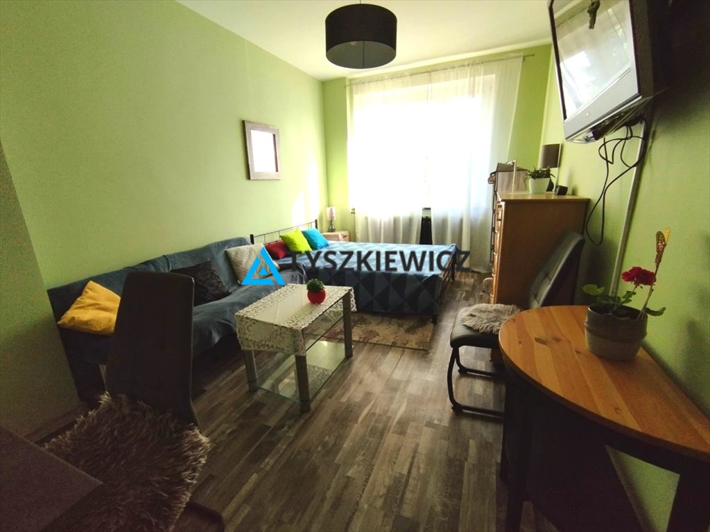 Słoneczna kawalerka w zadbanej kamienicy, blisko morza Gdynia, Orłowo, Wielkopolska  22m2 Foto 1