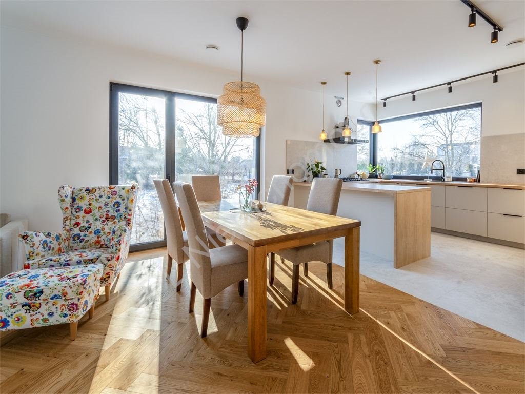 Nowoczesny dom 200 m2 z garażem i ogrzewaniem podłogowym Opypy  200m2 Foto 1