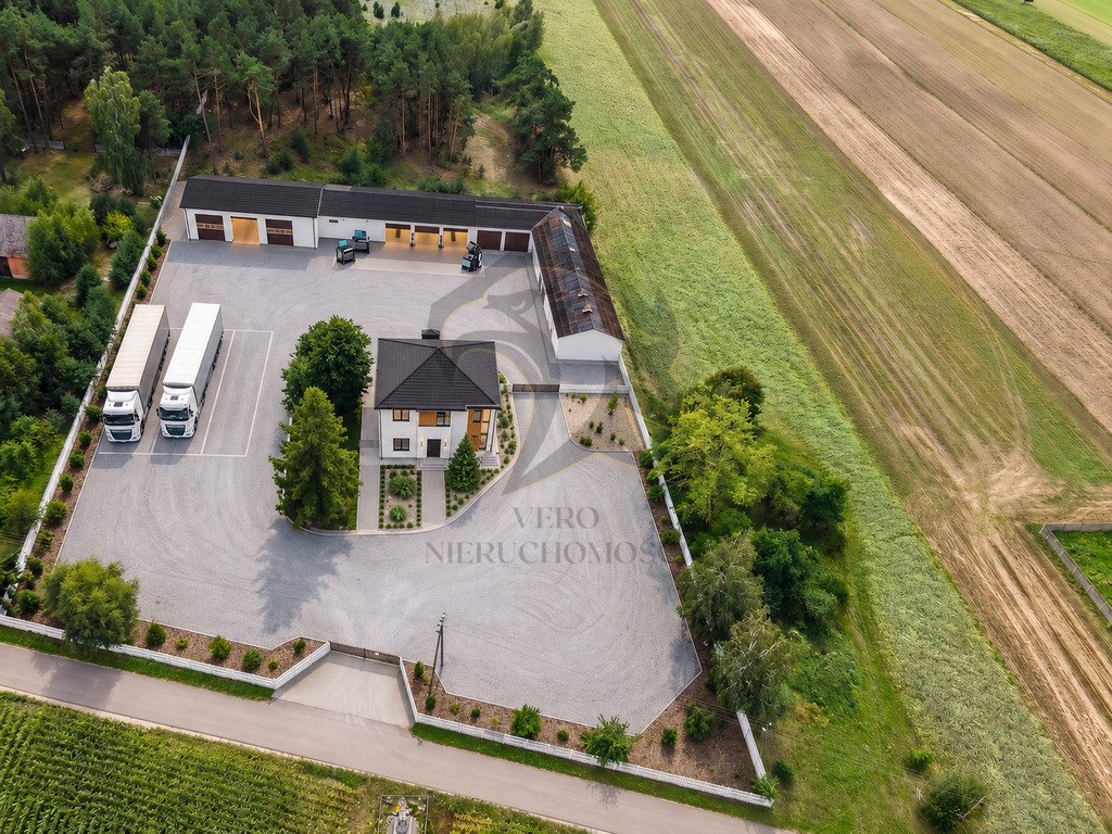 Sprzedam przestronny dom 282 m² z halami 700 m² i dużym terenem Włodzimierz  282m2 Foto 1