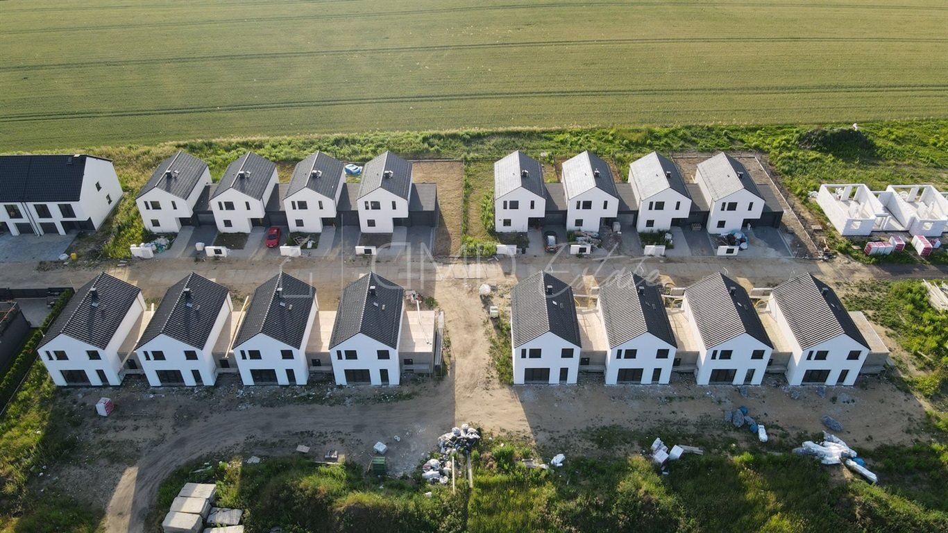 Nowoczesne domy szeregowe z garażem i ogrodem w Czeladzi Czeladź, Madera  124m2 Foto 1