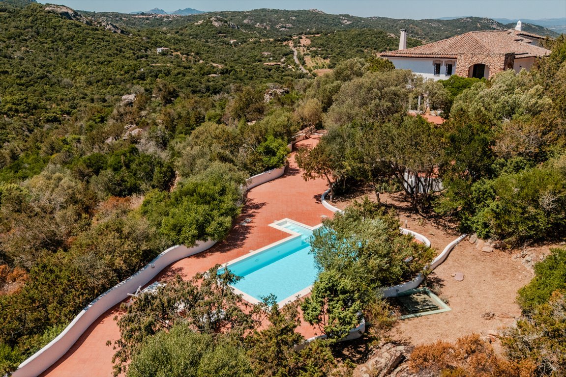 Luksusowa willa 470 m² w Arzachena – elegancja i spokój Włochy, Arzachena  470m2 Foto 1