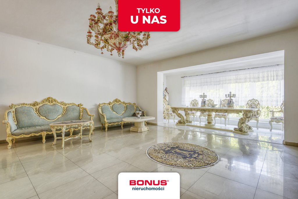 Dom z 3 niezależnymi mieszkaniami i dodatkiem 70 m² Łomianki, Stanisława Konarskiego  229m2 Foto 1