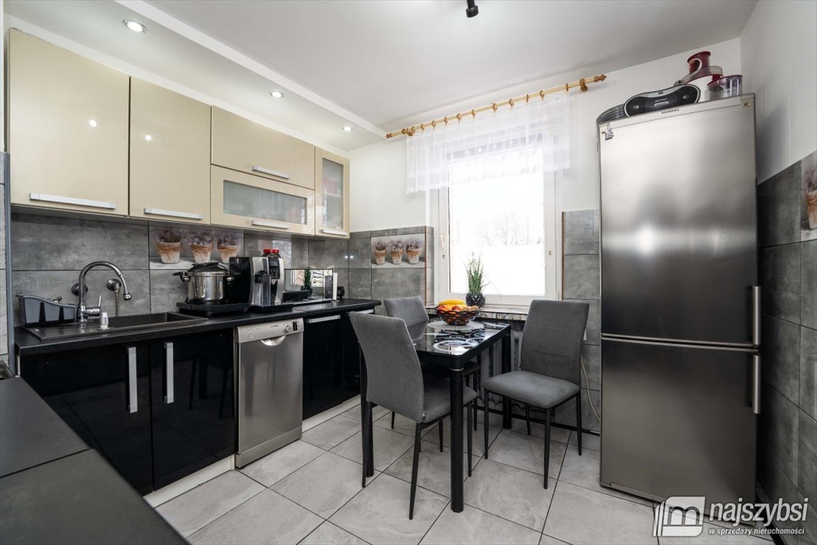 Mieszkanie trzypokojowe na sprzedaż Świdwin, Parkowa  67m2 Foto 1