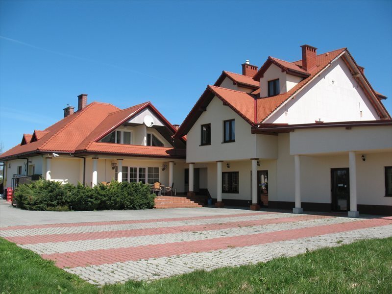 Lokal użytkowy na sprzedaż Krosno, Długa 15d 880m2 Foto 1 Lokal użytkowy na sprzedaż Krosno, Długa 15d 880m2 Foto 1