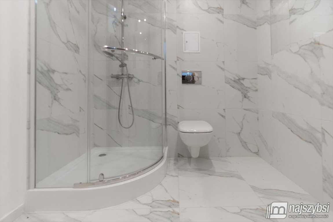 Mieszkanie dwupokojowe na sprzedaż Radowo Małe, Centrum  34m2 Foto 1