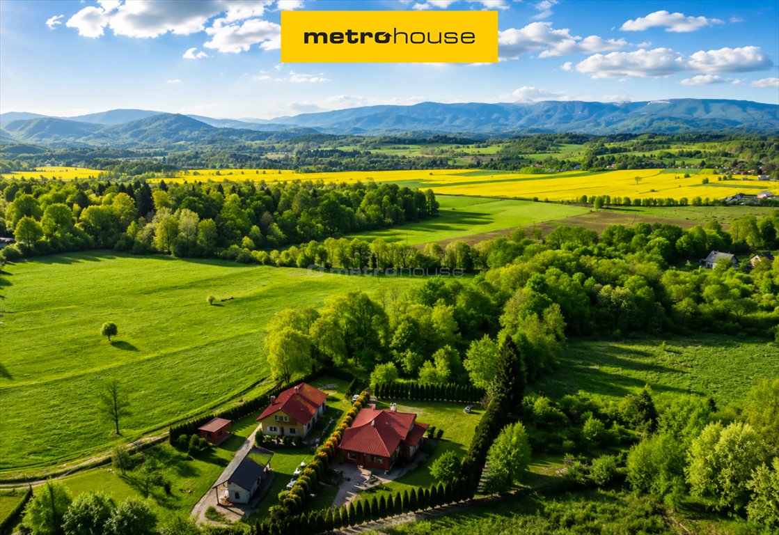 Do sprzedania działka budowlana 2249 m² z mediami w cichej okolicy Komarno  2 249m2 Foto 1