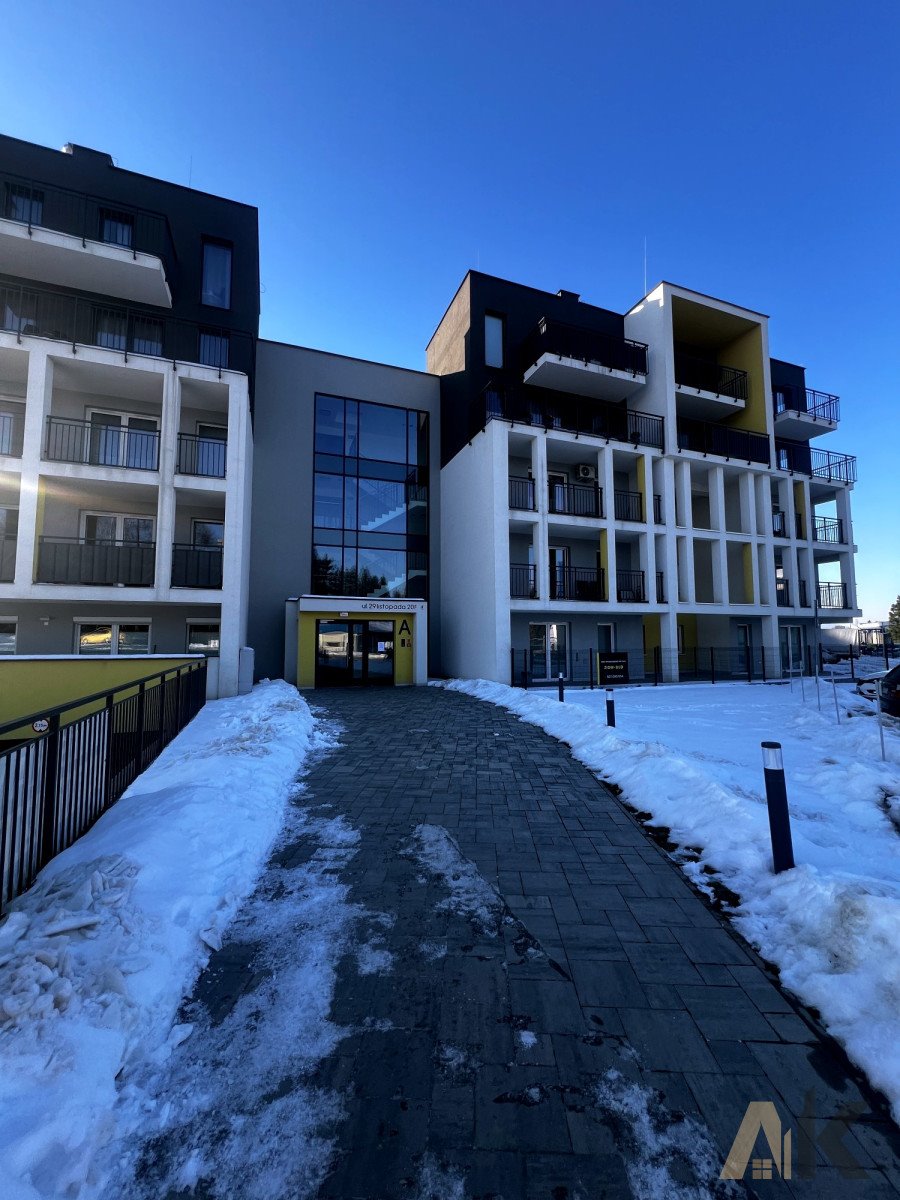 Miejsce postojowe nr 11, ul. 29 Listopada, Nowy Sącz Nowy Sącz, 29 Listopada  5m2 Foto 1