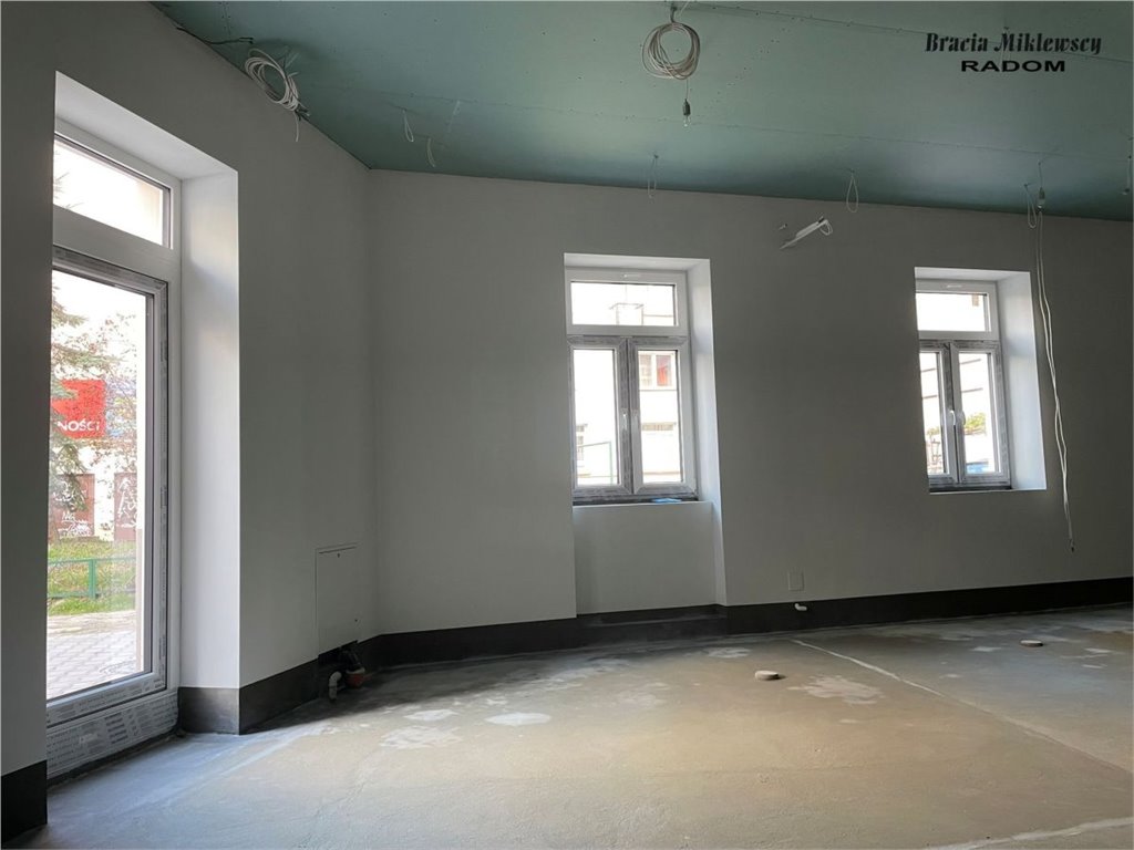 Lokal użytkowy na sprzedaż Radom, Centrum, Curie-Skłodowskiej  81m2 Foto 1