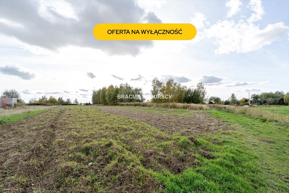 Działka 25 arów pod zabudowę jednorodzinną i usługową. Cholerzyn  2 500m2 Foto 1