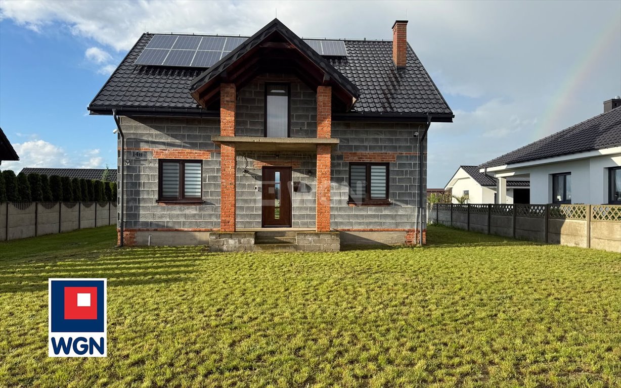 Na sprzedaż dom 130 m² w spokojnej okolicy Huta Huta, Huta  130m2 Foto 1