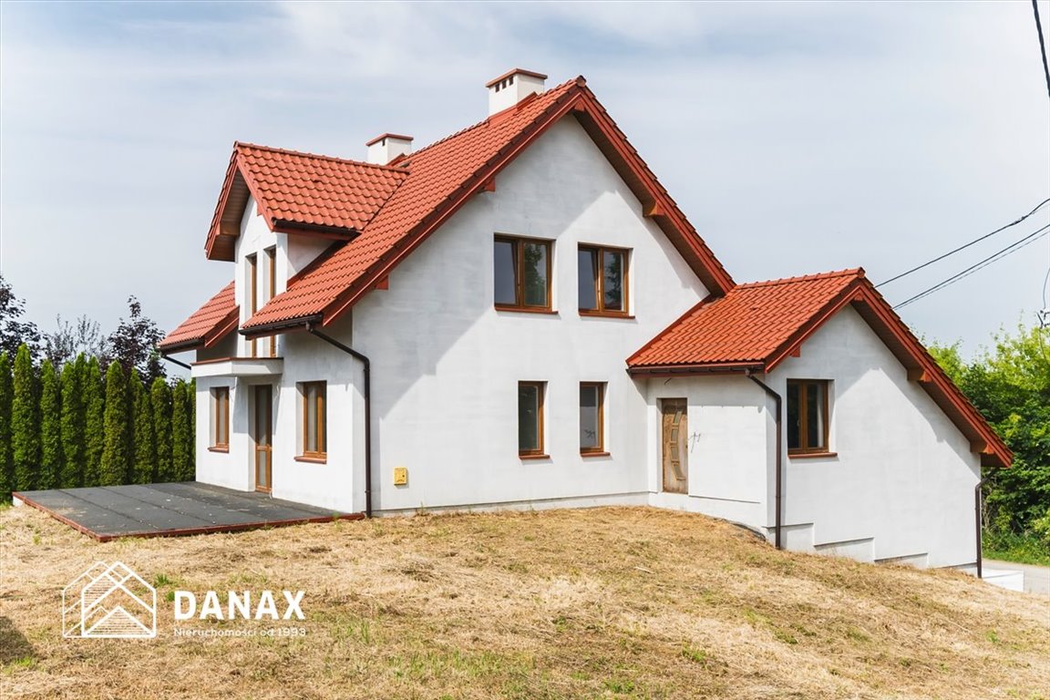 Zapraszam do widokowego domu z dużym potencjałem w Książniczkach Książniczki  260m2 Foto 1