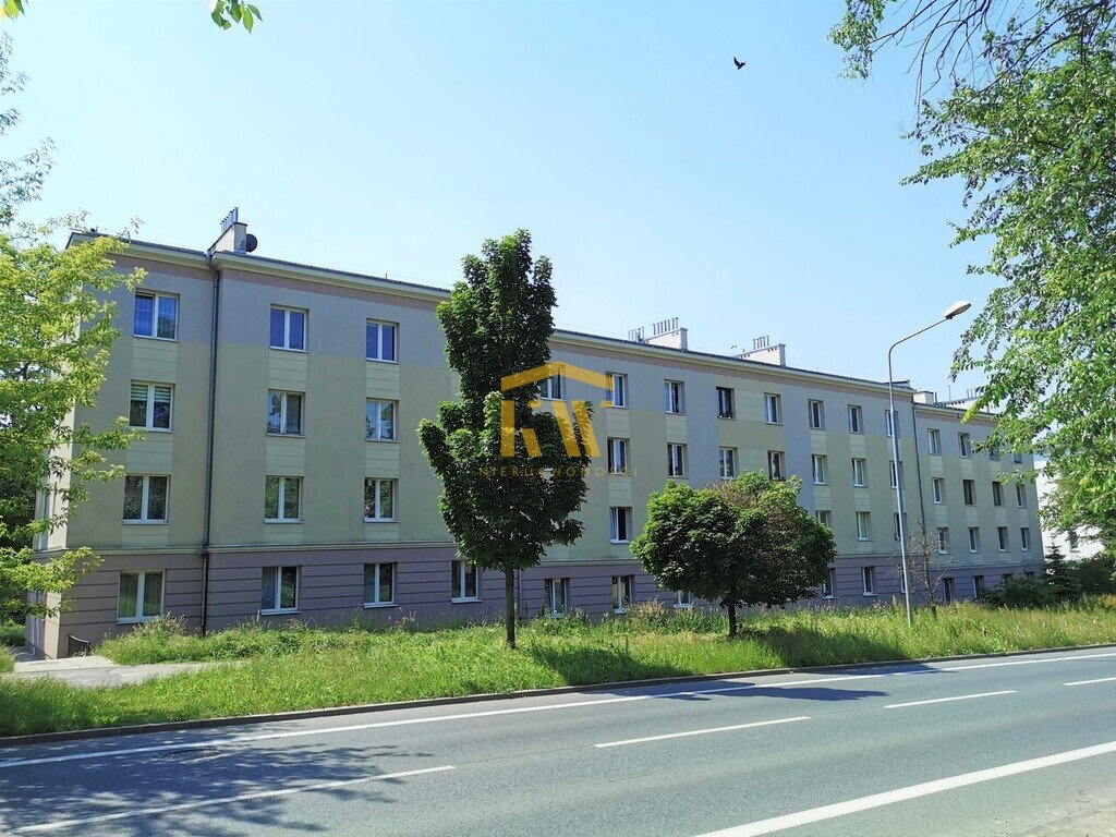 Dwupokojowe mieszkanie do remontu z potencjałem na 3 pokoje Radom, Os. Xv-Lecia, Andrzeja Struga  48m2 Foto 1