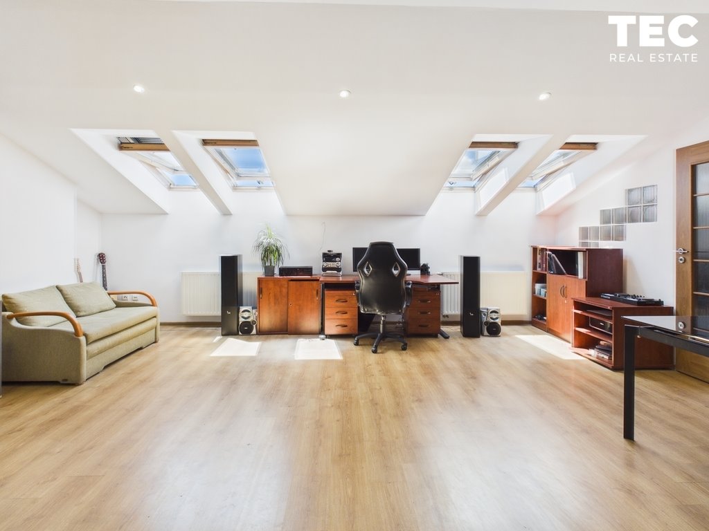 Do sprzedania przestronne dwupoziomowe mieszkanie 137 m² w Gliwicach Gliwice, Powroźnicza  138m2 Foto 1