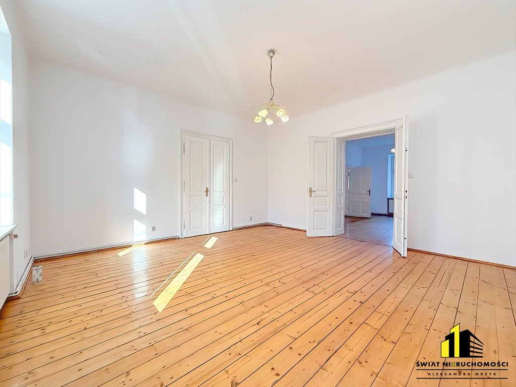 Przestronny lokal 140 m² z własnym parkingiem i dwoma wejściami Cieszyn, Bobrek  140m2 Foto 1