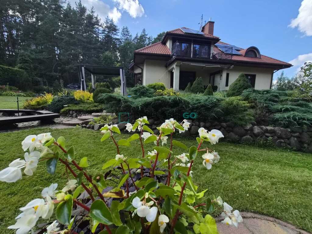 Sprzedam przestronny dom 322 m² z sauną i ogrodem w Nowodworcach Nowodworce  322m2 Foto 1