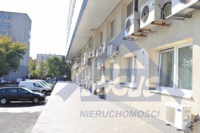 Magazyn 138m2 z rampą, parking, dostęp od ręki.: Warszawa Praga-Północ