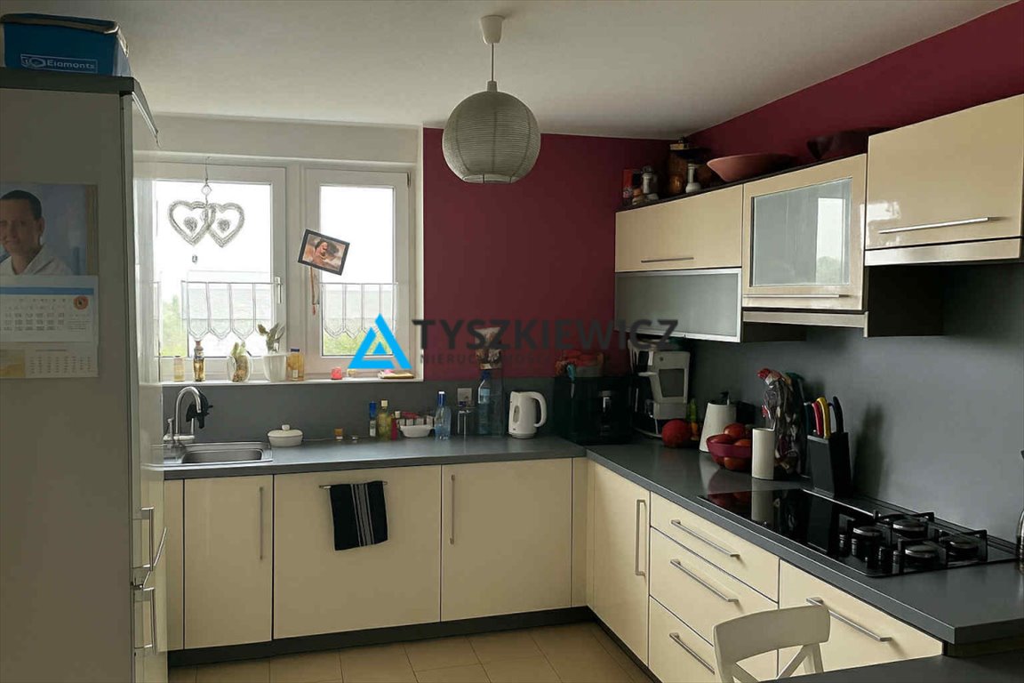 Mieszkanie trzypokojowe na sprzedaż Skarszewy, im. gen. Władysława Sikorskiego  64m2 Foto 1