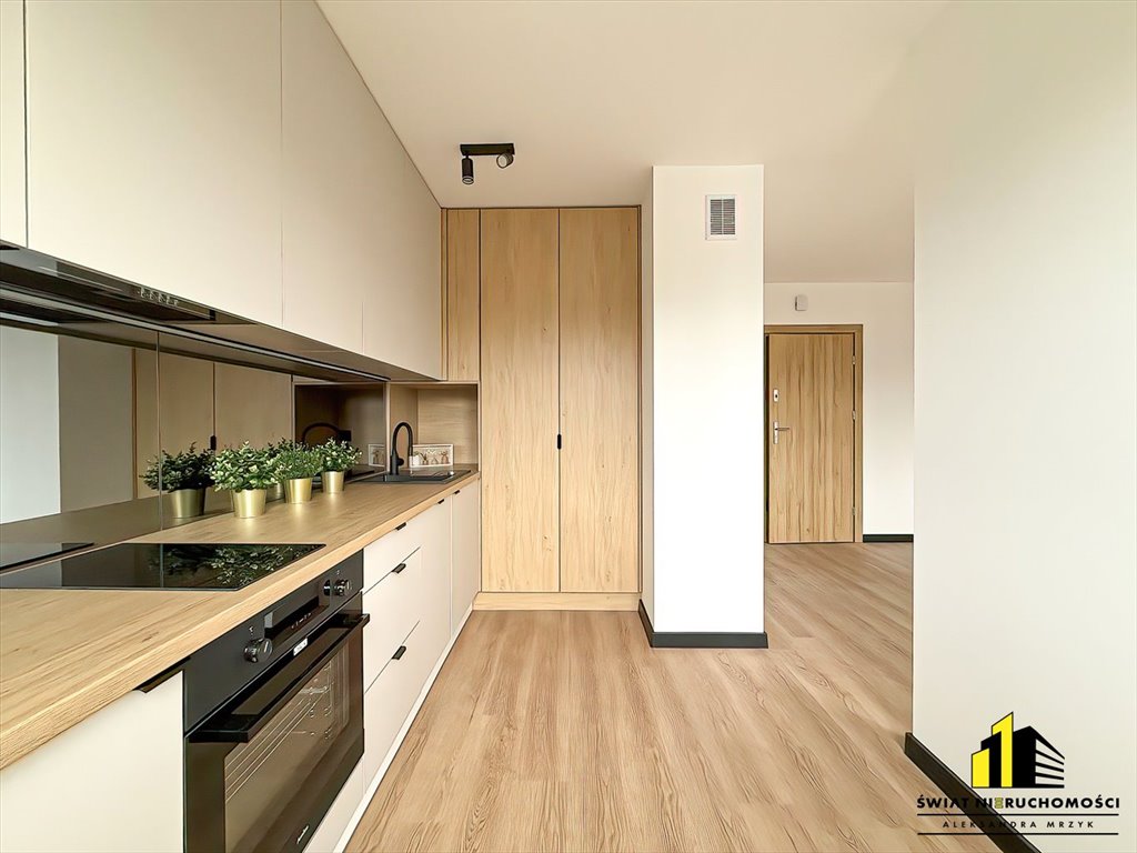 Kawalerka na wynajem Bielsko-Biała, Centrum  30m2 Foto 1